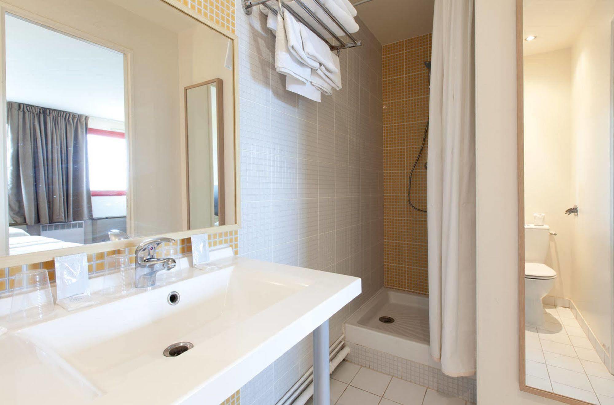 Orly Superior Hotel Athis-Mons Esterno foto